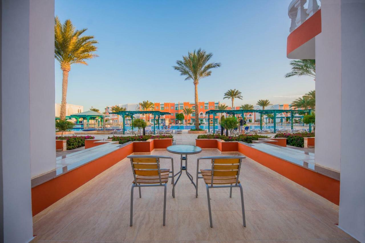 Üdülőközpont Sunrise Garden 5*
